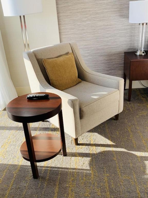 Baycrestone Apartment Coquitlam Bagian luar foto