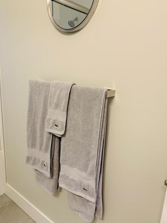 Baycrestone Apartment Coquitlam Bagian luar foto